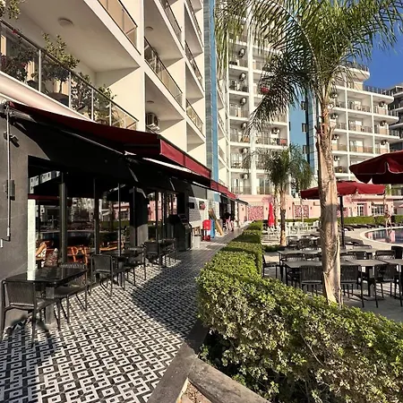 Long Park E Block Stunning Sea View 1 Bdr Apartmán *